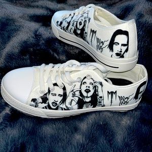 New sneakers with Marilyn Manson print canvas really nice ,